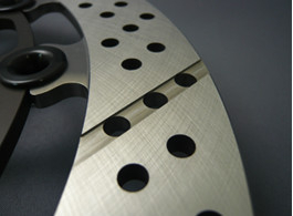 We_front_i01