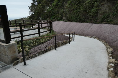 P1001128