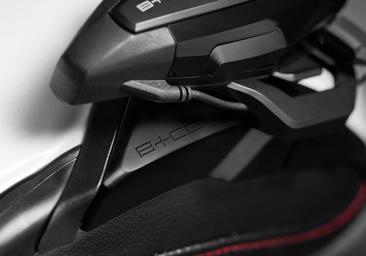 Bcom_attachmentshoei_06